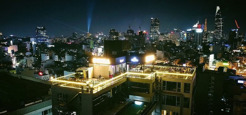rooftop bar