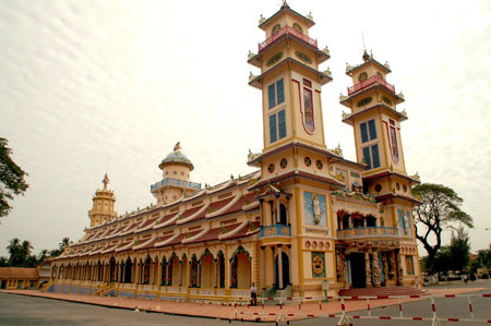 Cao Dai Holy temple