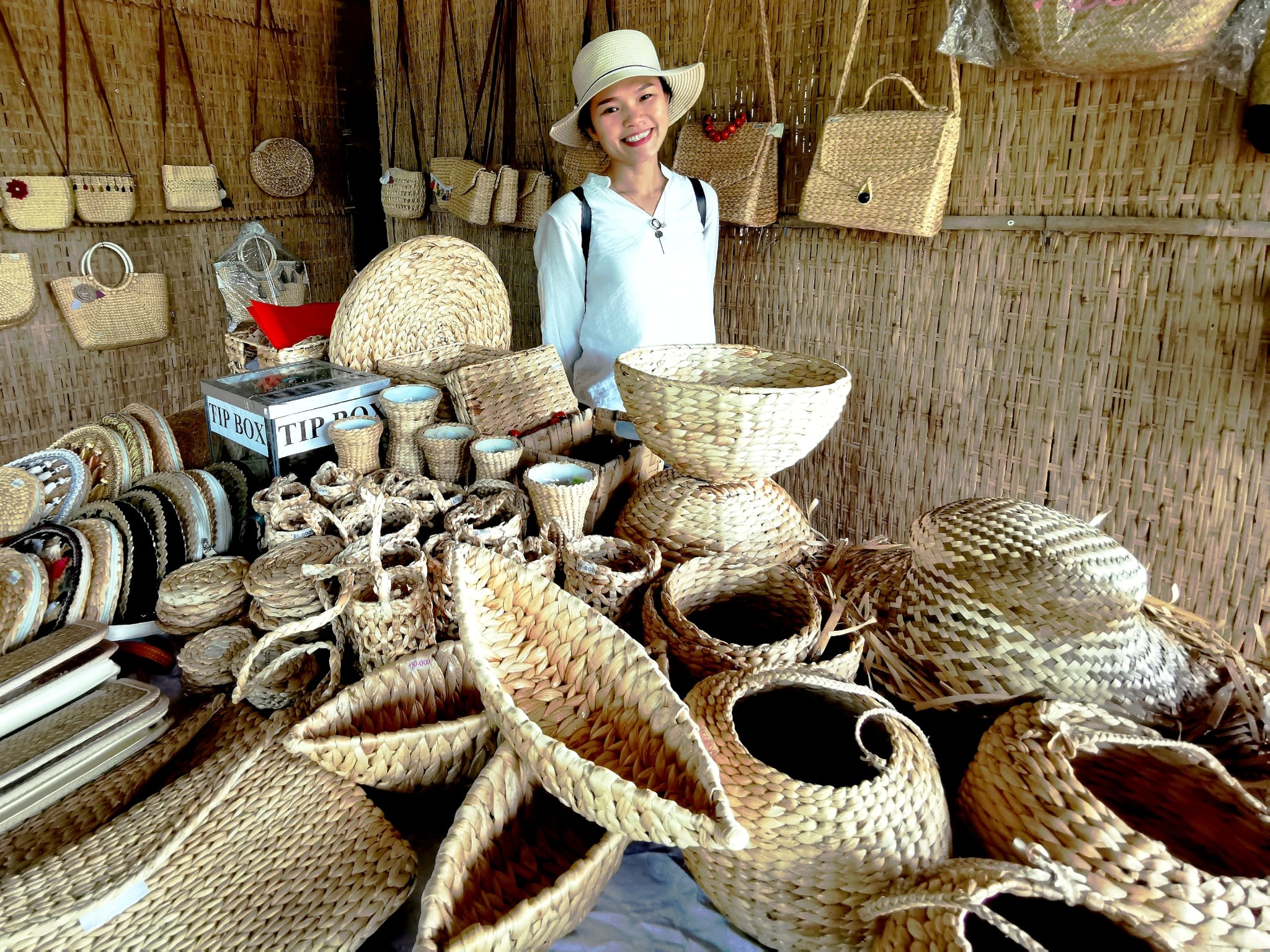 MK02:  CAI BE FLOATING MARKET- MEKONG ONE DAY TOUR -