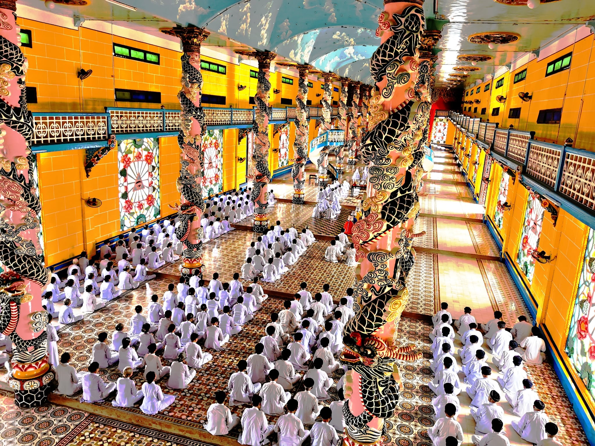 SG06: CAO DAI TEMPLE & CUCHI TUNNEL DAY TOUR