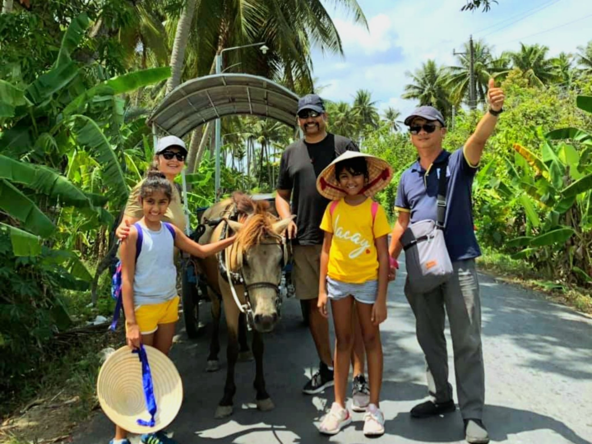 MK07: MEKONG ONE DAY TOUR - BEN TRE COCONUT KINGDOM