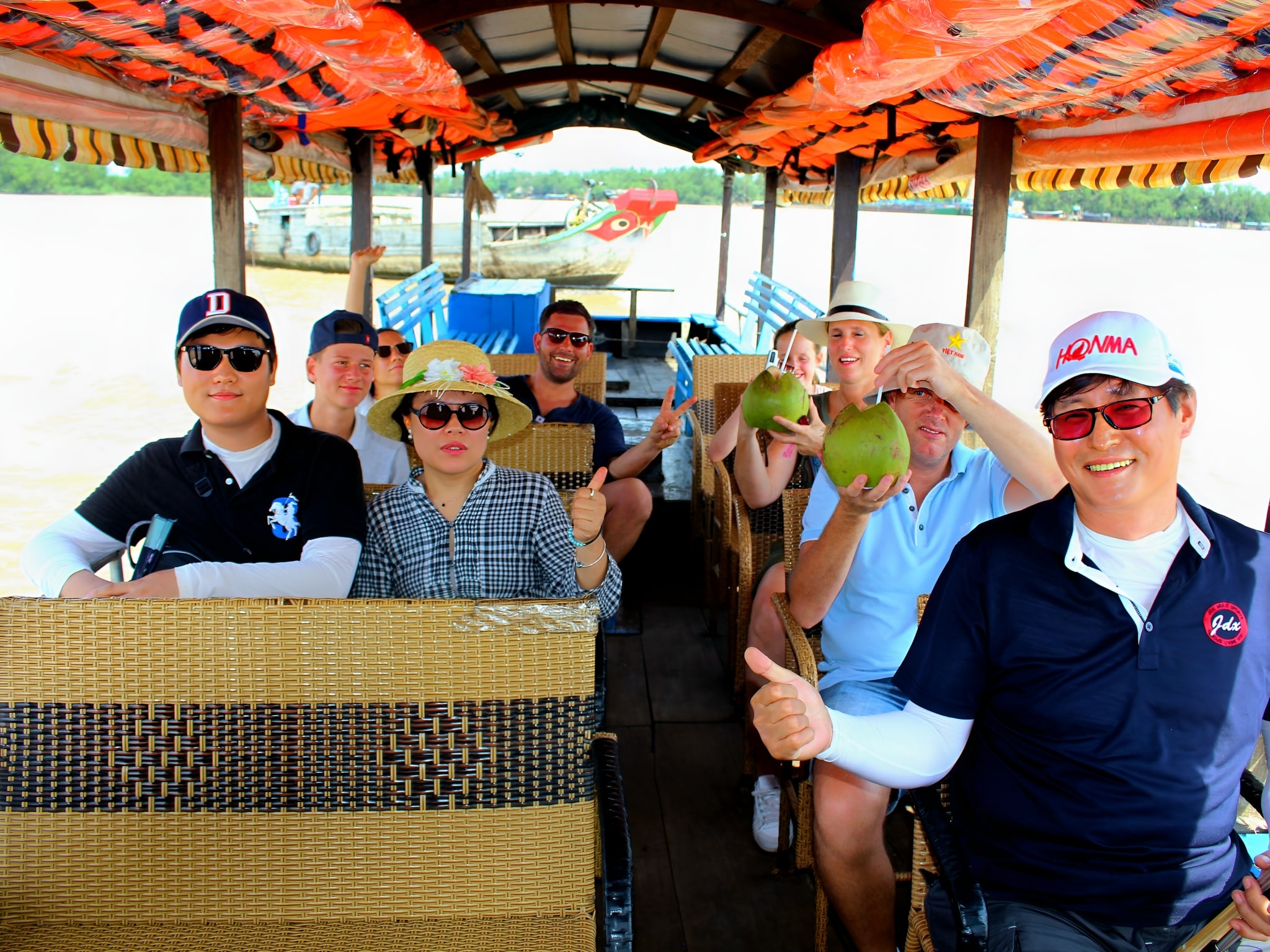 MK02:  CAI BE FLOATING MARKET- MEKONG ONE DAY TOUR -