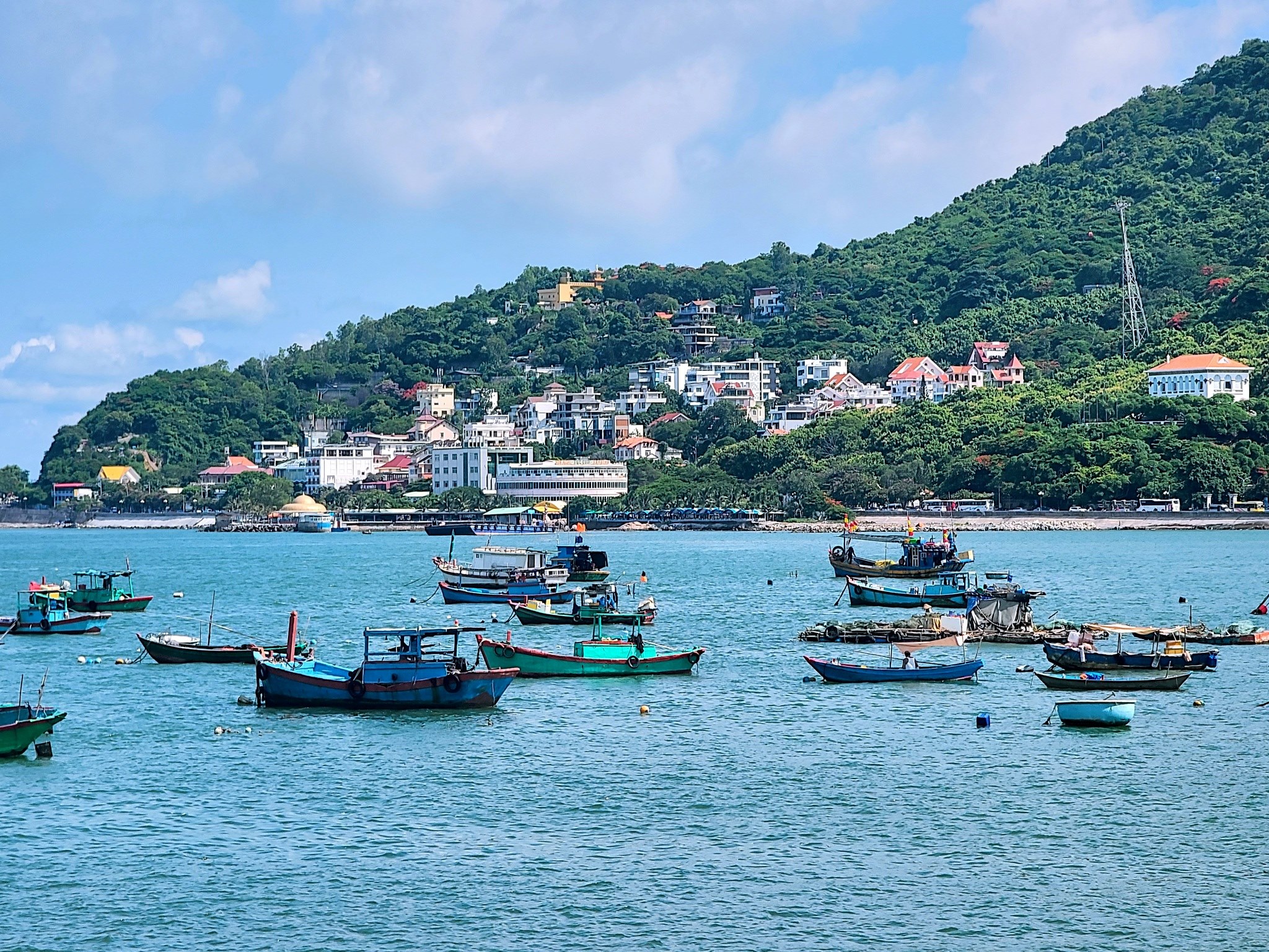 ST01: CLASSIC SOUTHERN VIETNAM PACKAGE TOUR