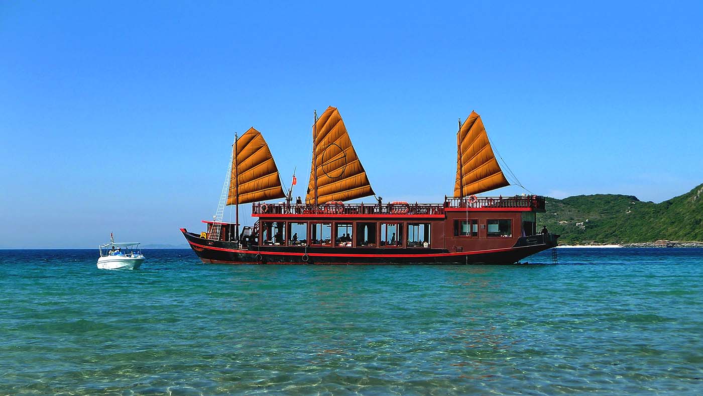 NT01: NHA TRANG EMPEROR DAY CRUISE