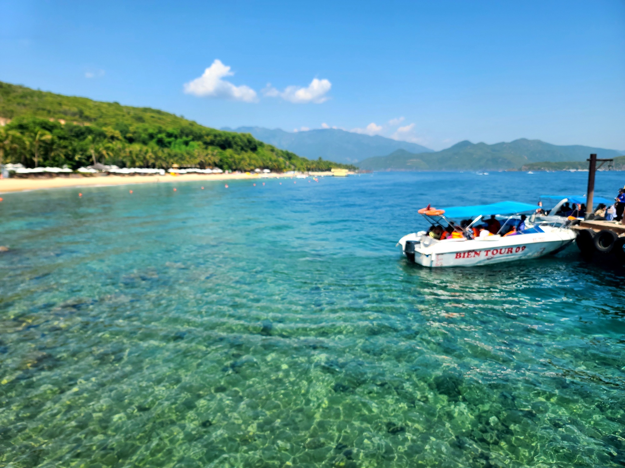 NT06: Sightseeing tours on Nha Phu bay