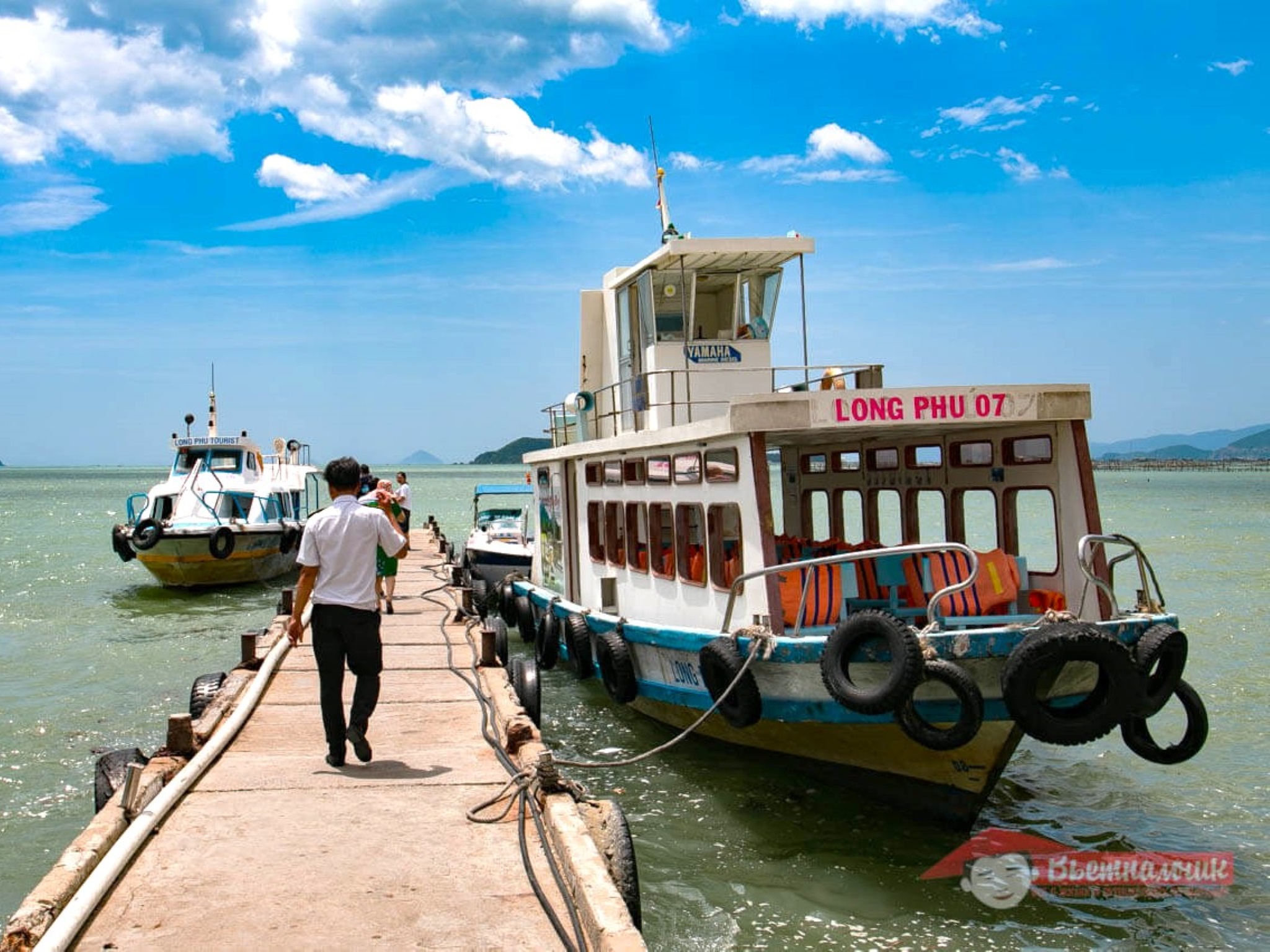 NT06: Sightseeing tours on Nha Phu bay